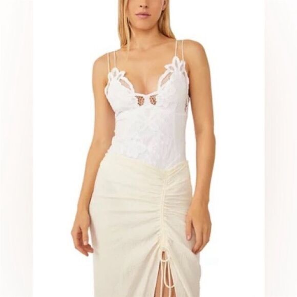 𝅺Free People Intimately Adella Bodysuit In White - Picture 5 of 6